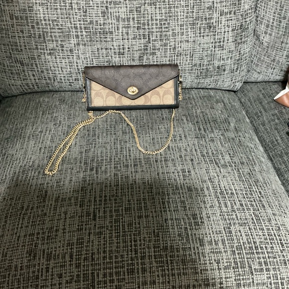 COACH Elegant Brown and Tan Women's wallet bag - Picture 1 of 2